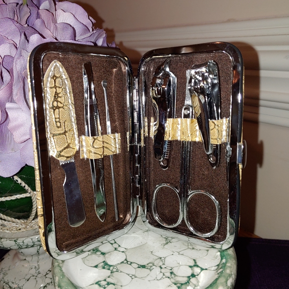 Manicure Kit